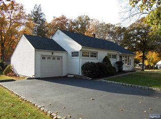 15 Prescott Rd, Ho Ho Kus, NJ 07423