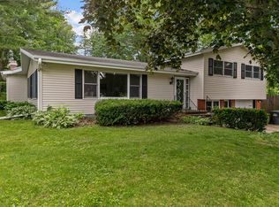 228 W Factory St, Seymour, WI 54165