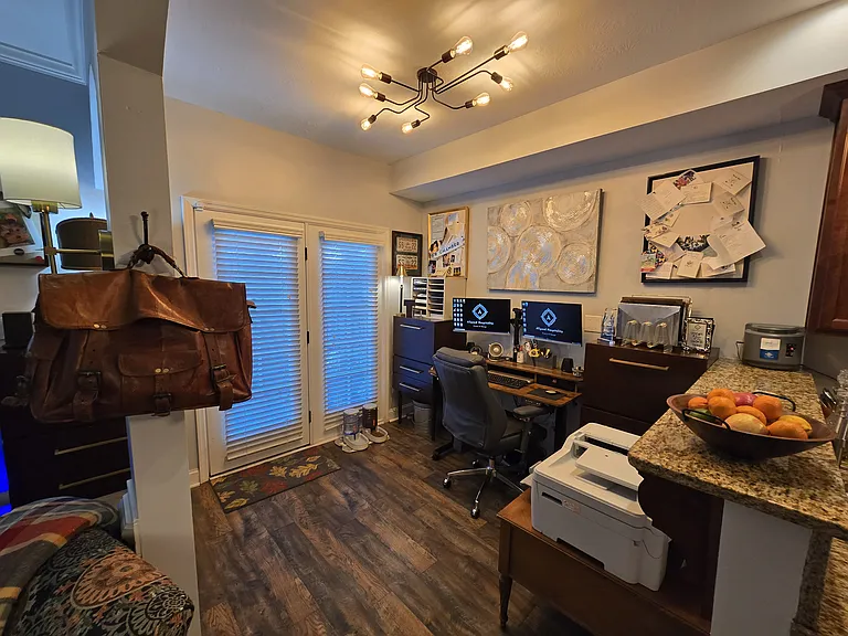 Olde Brownstone Ct — Photo 8