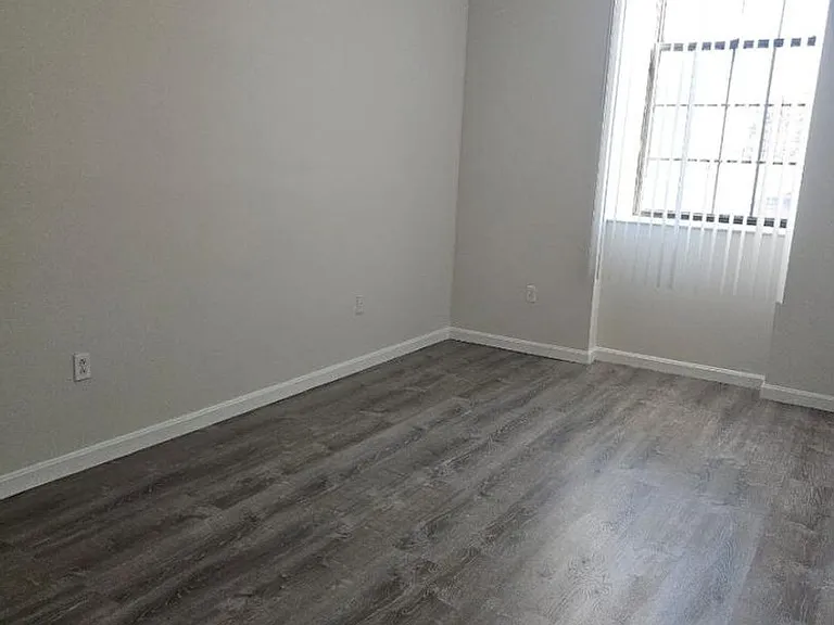 Border City Mills Apartments — Photo 18