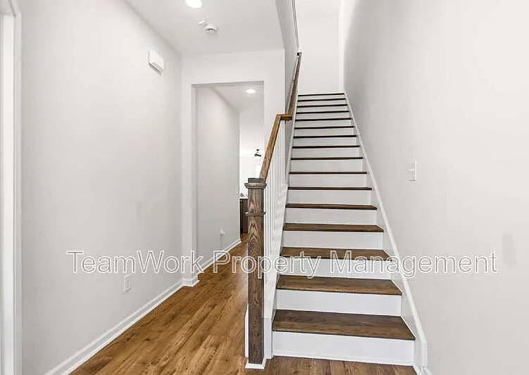 506 Green Fern Dr — Photo 15