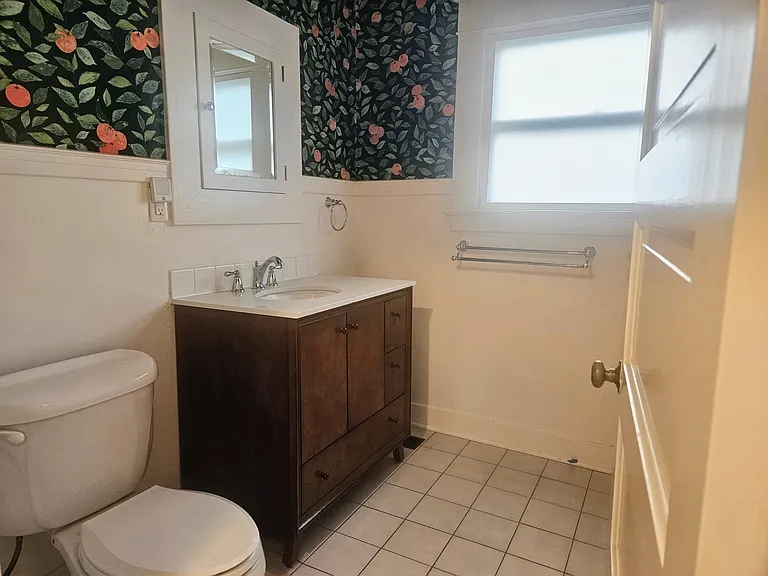 5805 NE 30th Ave — Photo 5