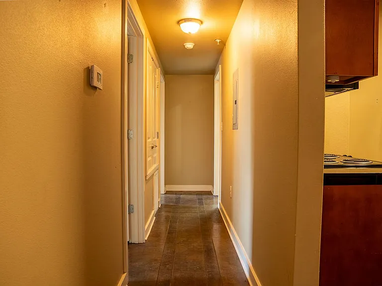 2400 MARKET PLAZA DRIVE — Photo 20