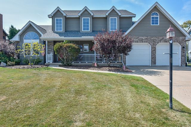 1st image of 338 Fairhaven Dr