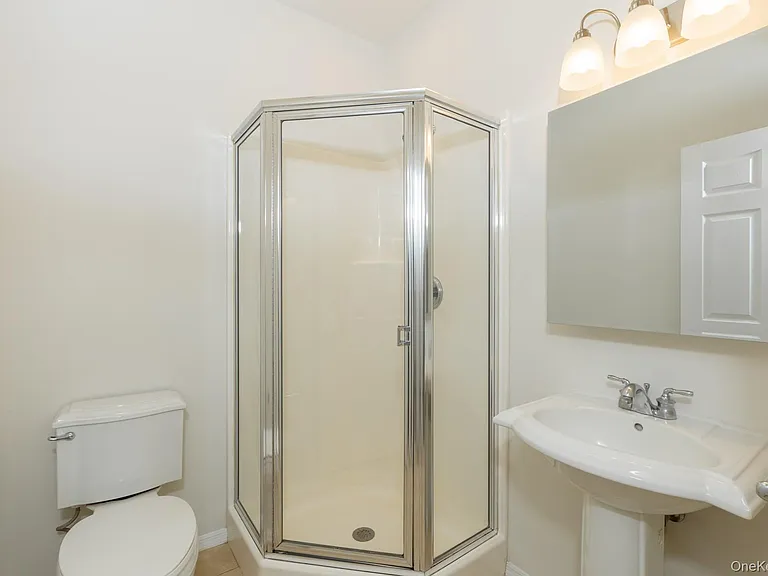 11 Jacqueline Way — Photo 9