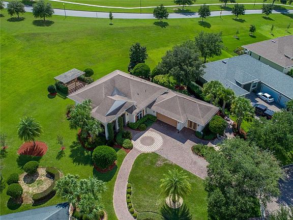 3rd image of 38807 Harborwoods Pl