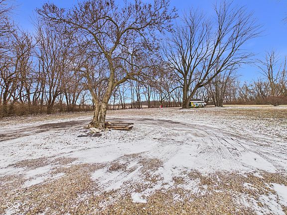 3rd image of 8480 S Honey Creek Rd