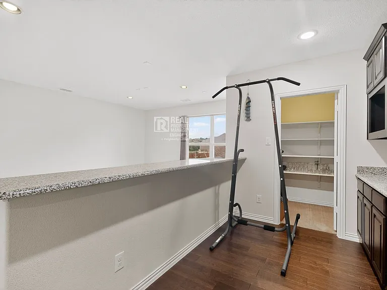151 Darian Dr — Photo 39