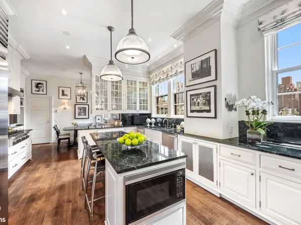 775 Park Avenue image 7 of 20