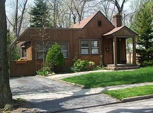 27 Oldwood Rd, Port Washington, NY 11050