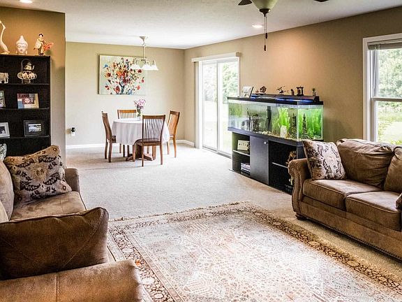 5th image of 9812 Oak Hammock Dr