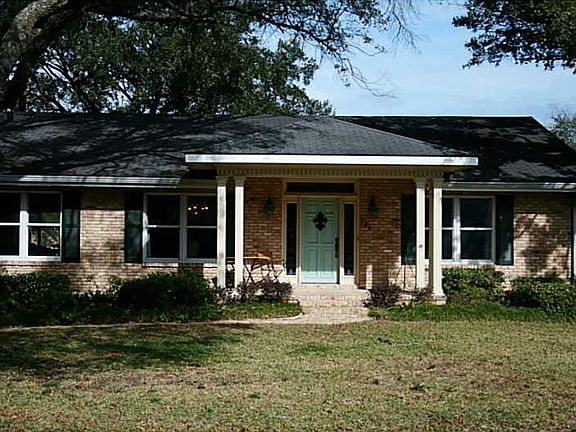 2nd image of 206 Aqua Dr