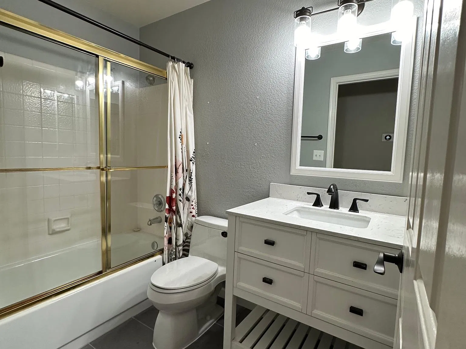 3 bed, 1648 sqft, $3,100 — Photo 4