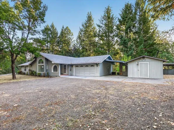 111 Sherwood Ln, Grants Pass, OR 97527