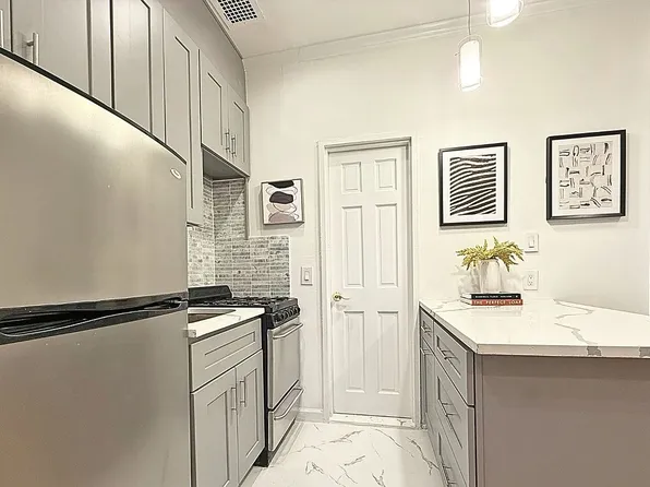 112 W 72nd St APT 6F, New York, NY 10023