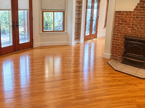 4th image of 233 Old Grassy Hill Rd