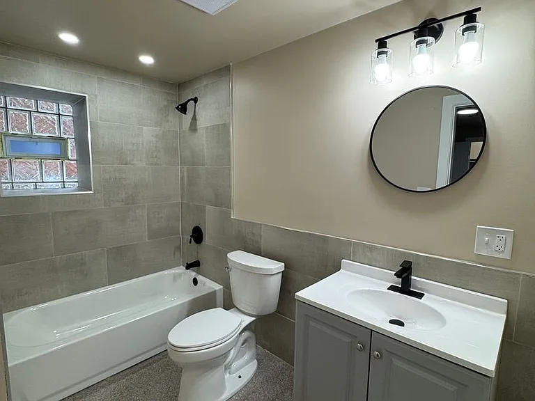 6341 S Elizabeth St #2 — Photo 10