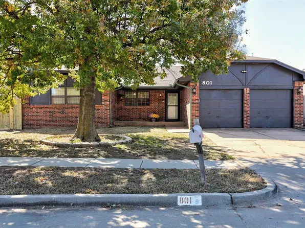 801 N Silver Leaf Dr, Moore, OK 73160
