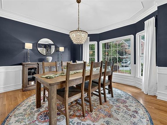 4th image of 1363 Downington Cir NW