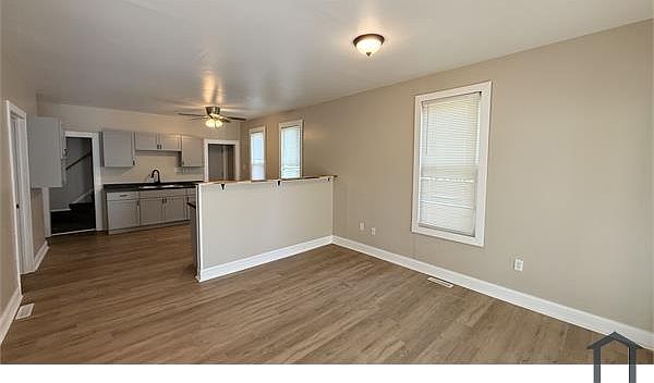 1st image of 5032 N 32nd St