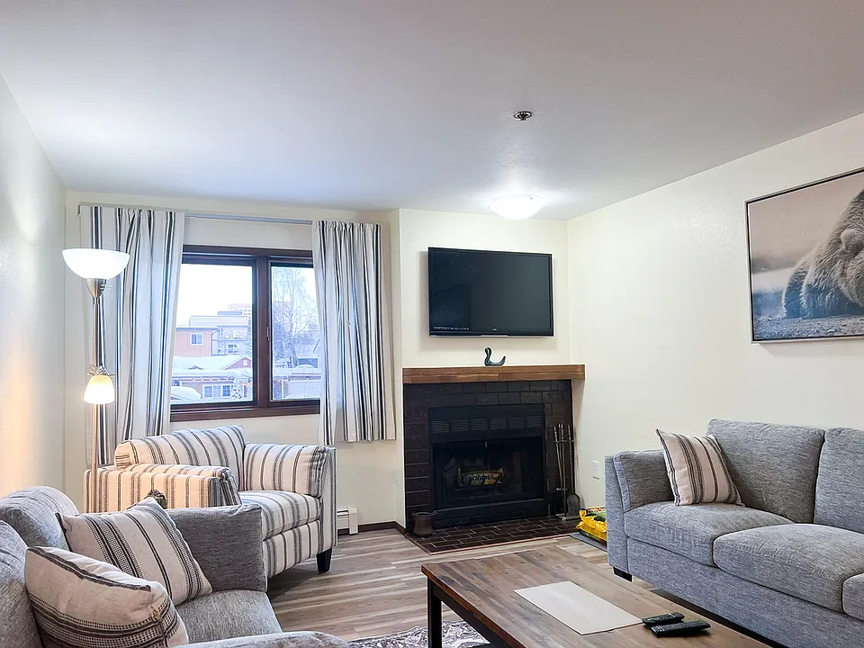 380 E 11th Ave #124-1