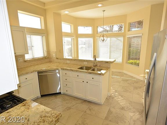 3rd image of 10009 Bundella Dr