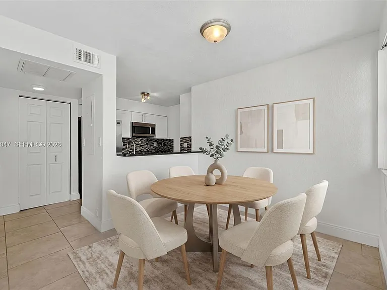 2841 N Oakland Forest Dr #110 — Photo 9