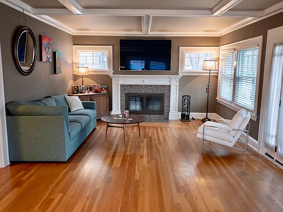 2nd image of 700 Emerson Ct #1