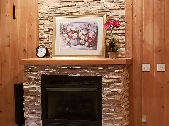 3rd image of 794 Cold Creek Dr
