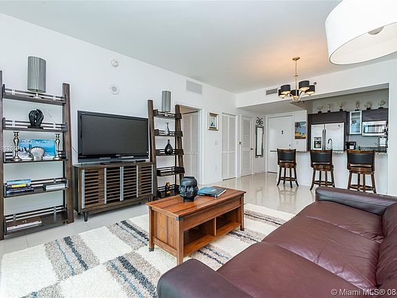 3rd image of 950 Brickell Bay Dr APT 3303