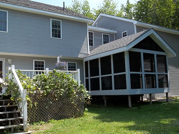 Screened Porch & Back Deck