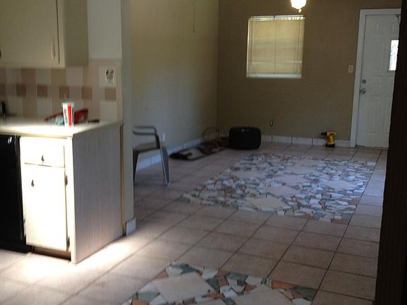 4th image of 1210 Leon Ln