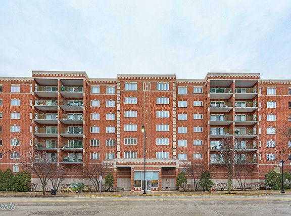 2nd image of 675 Pearson St #812