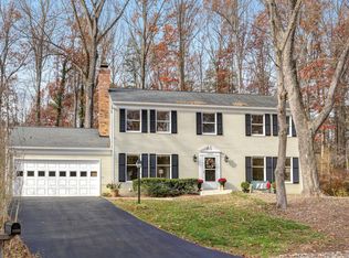 11233 Hunting Horn Ln, Reston, VA 20191