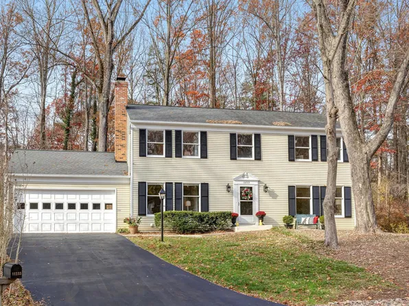 11233 Hunting Horn Ln, Reston, VA 20191