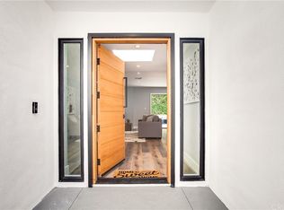 16688 Oldham St, Encino, CA 91436