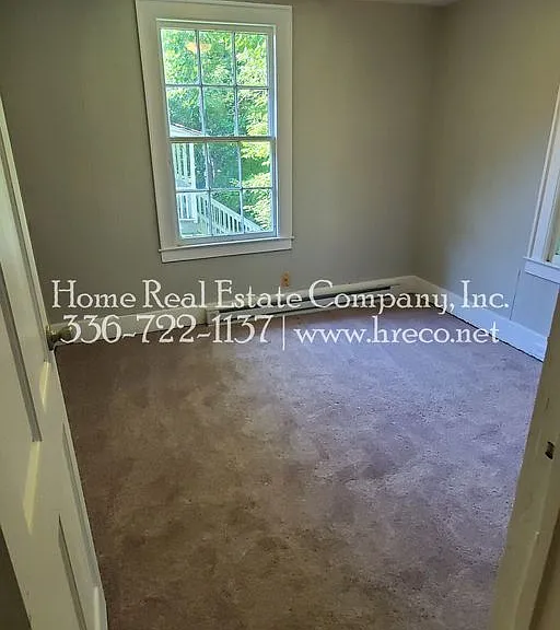926 N Jackson Ave — Photo 5