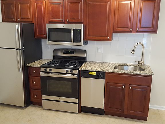 Living Room/Kitchen
