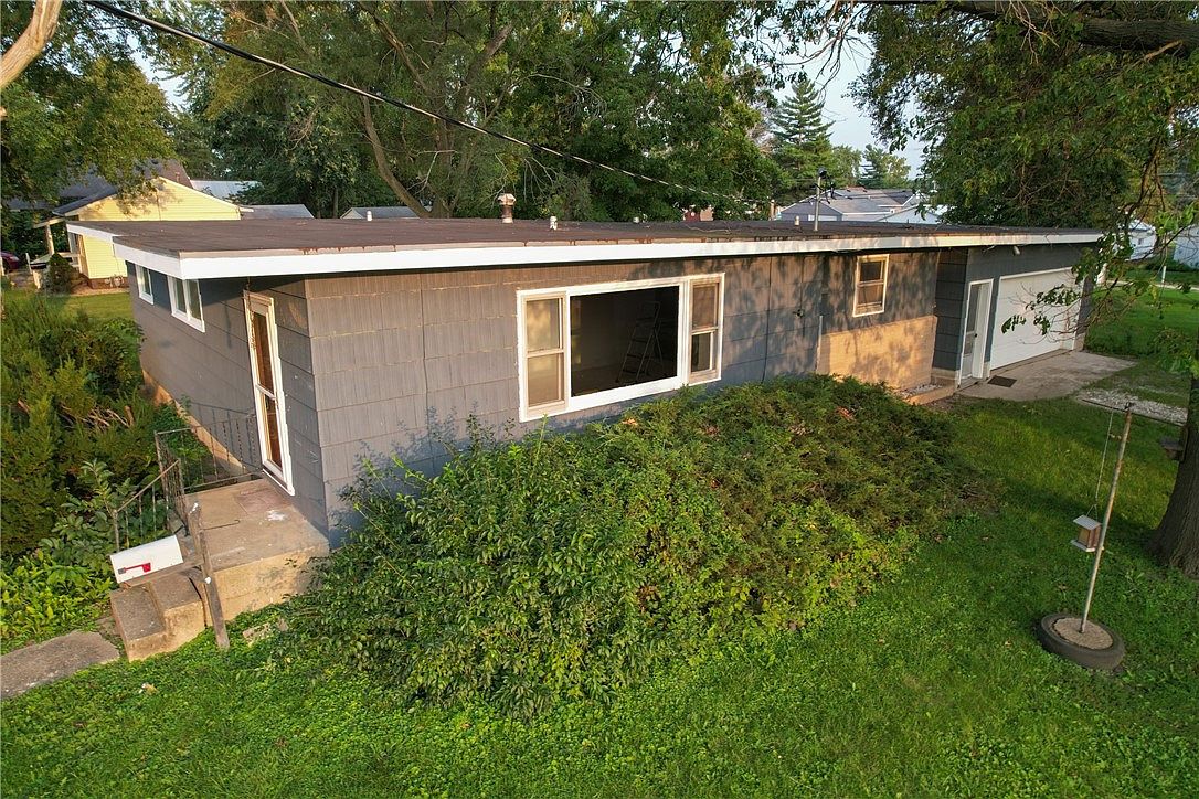 329 W Chestnut St, Hoopeston, IL 60942 MLS 6228975 Zillow