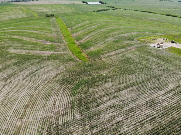 54 G Rd, Nebraska City, NE 68410