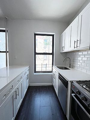 4th image of 206 W 99th St APT 5D