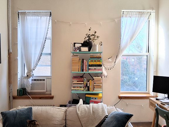 2nd image of 245 Midwood St #10