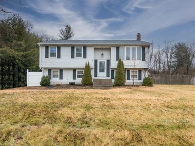 22 Kathy Trl, Feeding Hills, MA, 01030