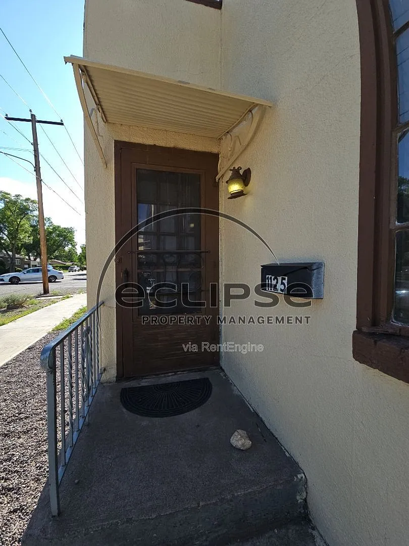 1 bed, 1.0 bath, $1,075 — Photo 2