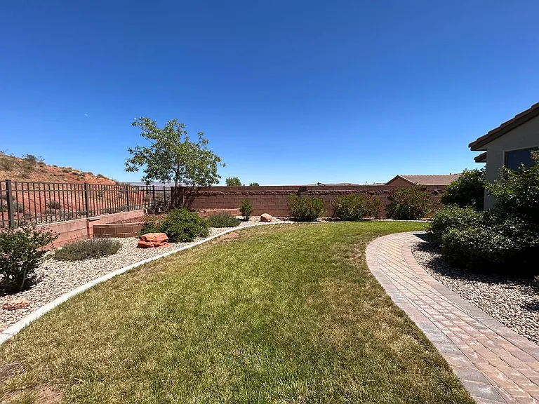 2094 N Red Mountain Rd — Photo 27