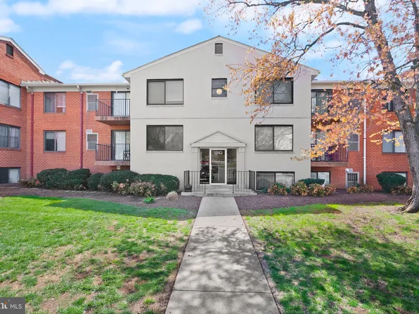 125 Driveway Clubhouse Q, Leesburg, VA 20175