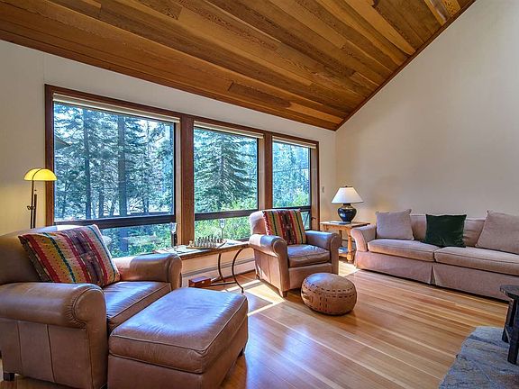 4th image of 2240 Bear Creek Dr