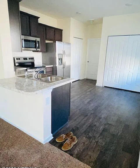 440 Aralia Ln — Photo 2