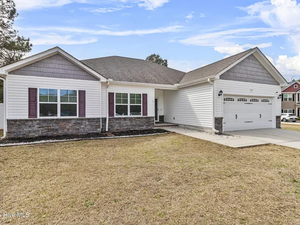 815 Lavender Court, Hubert, NC 28539