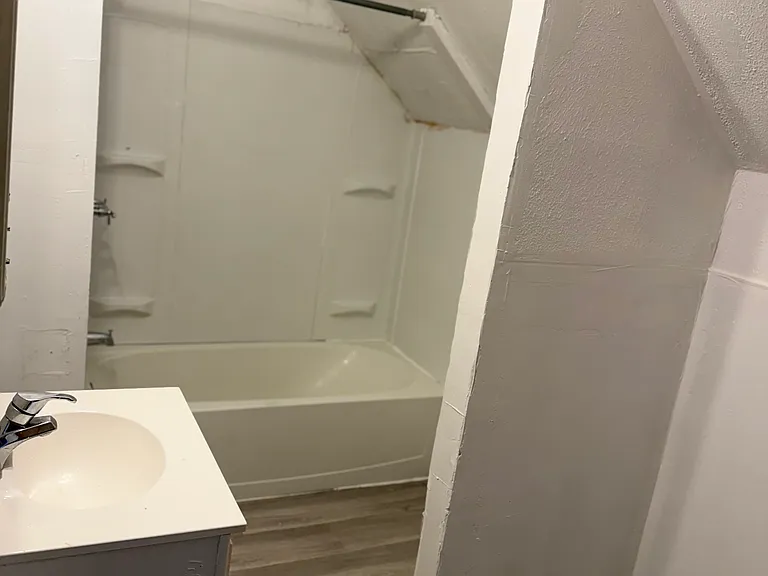 1029 Homer Ave — Photo 7